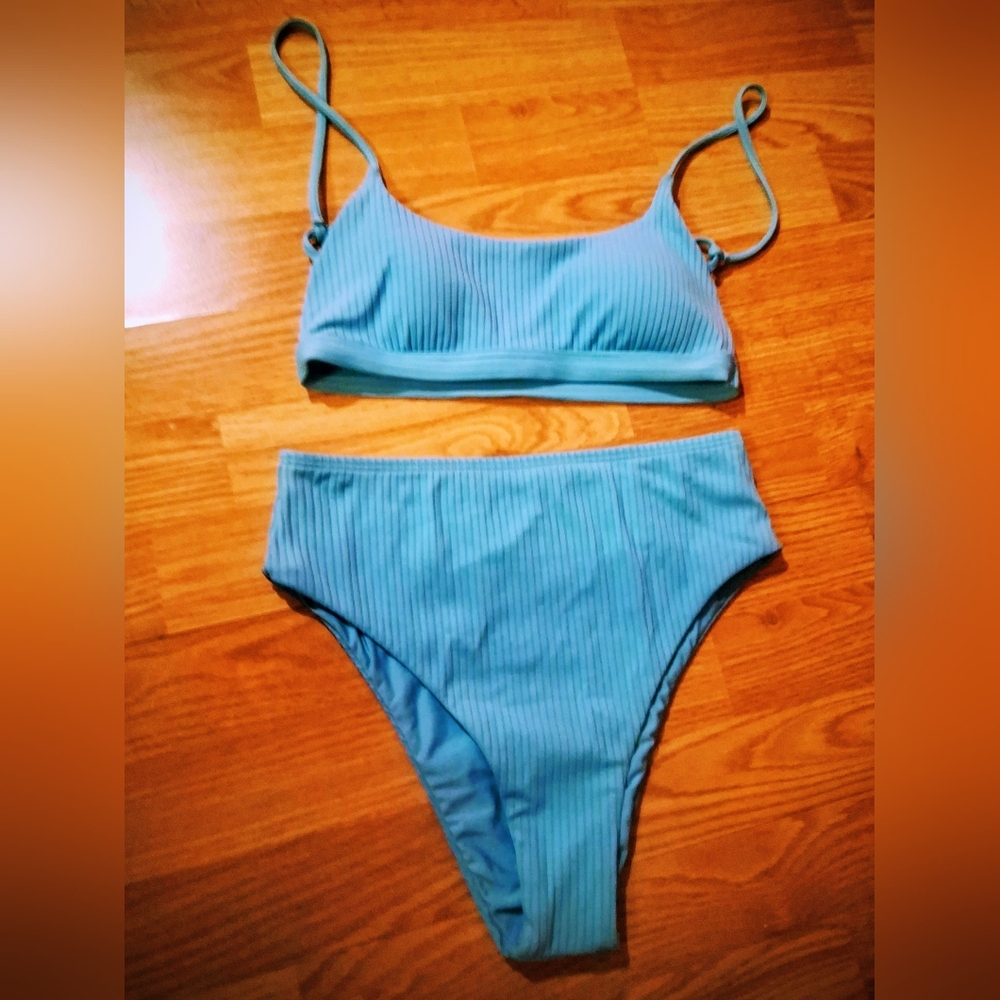 NEW Ladies 2 Piece Swimsuit,  Bikini, Pastel Blue   sz S